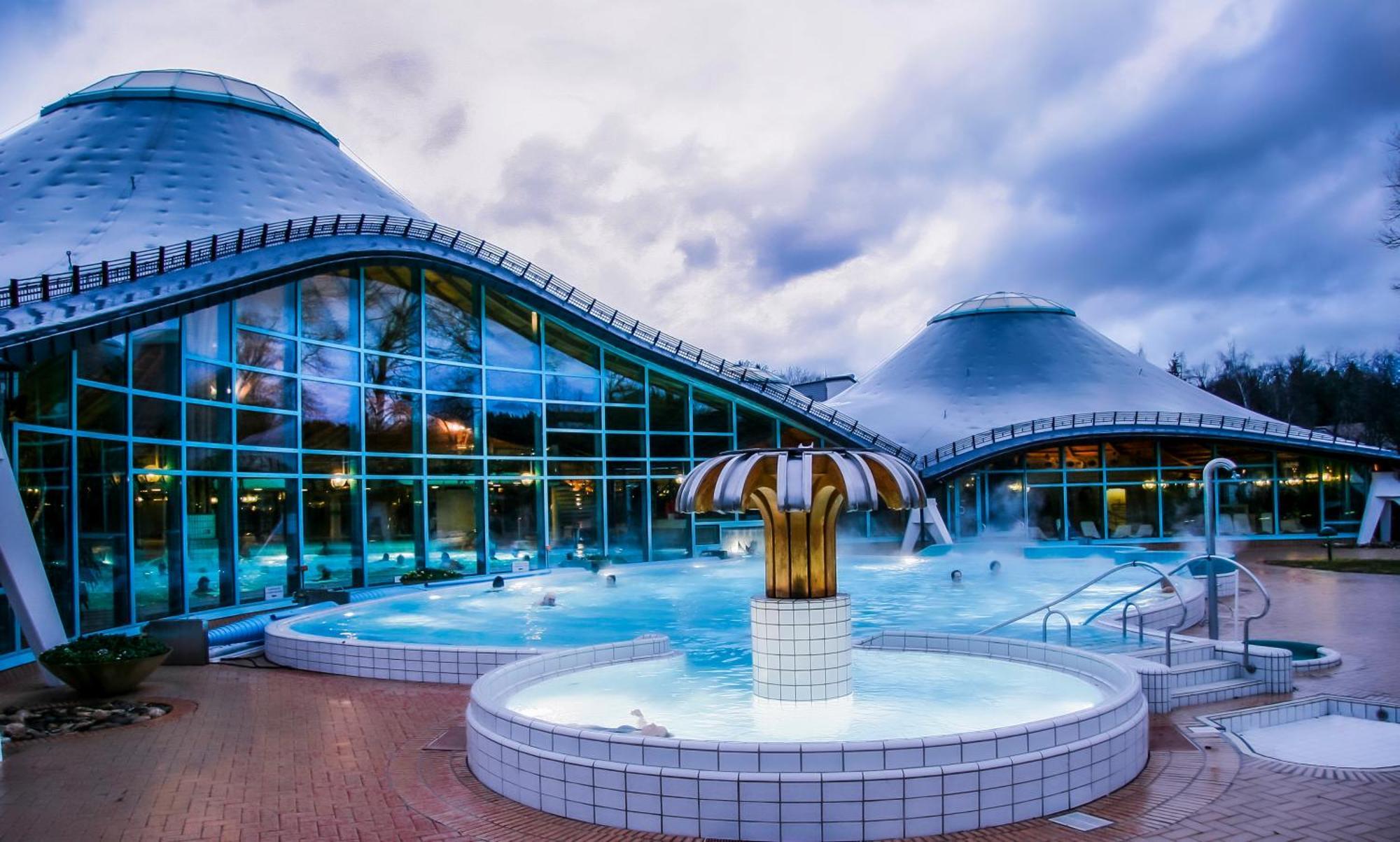 Rita - Atemberaubenden Wasserfaelle Triberg im Schwarzwald Exterior foto
